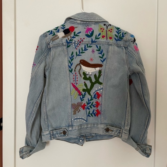 Levi’s jean embroidered denim jacket bird / floral / bug design S Small RARE - Picture 1 of 8